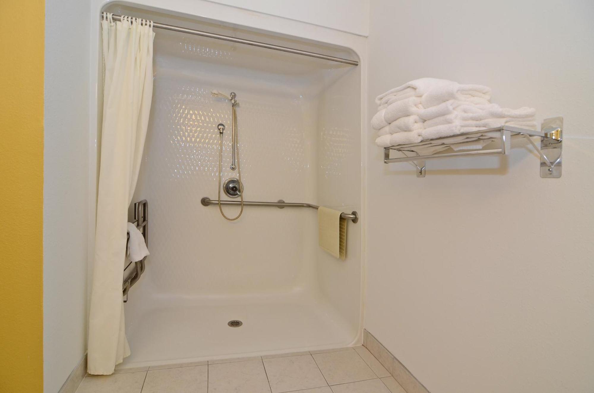 Americas Best Value Inn Iola Εξωτερικό φωτογραφία