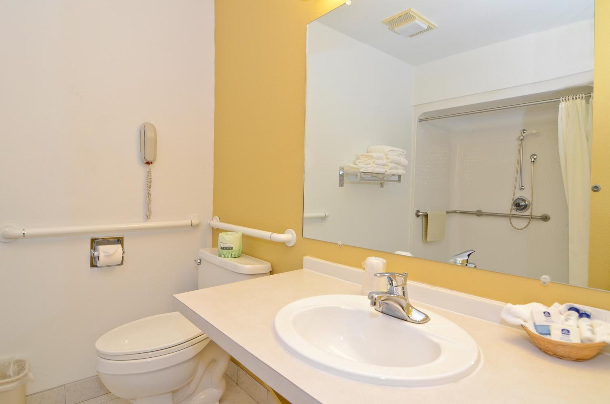 Americas Best Value Inn Iola Εξωτερικό φωτογραφία