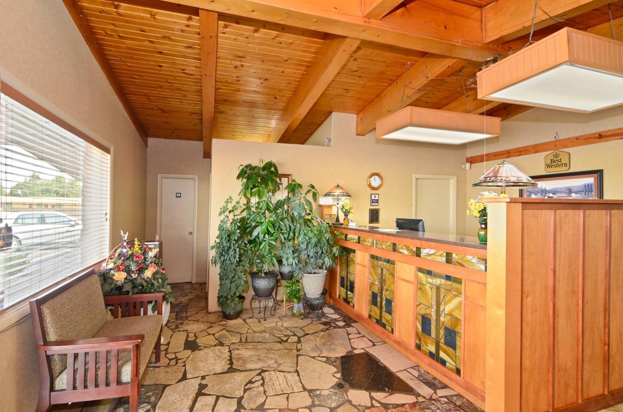 Americas Best Value Inn Iola Εξωτερικό φωτογραφία