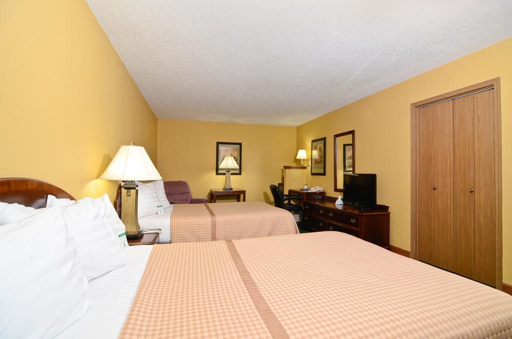 Americas Best Value Inn Iola Εξωτερικό φωτογραφία