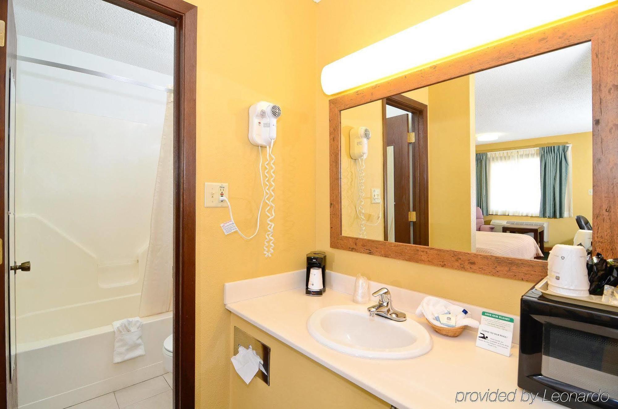 Americas Best Value Inn Iola Εξωτερικό φωτογραφία