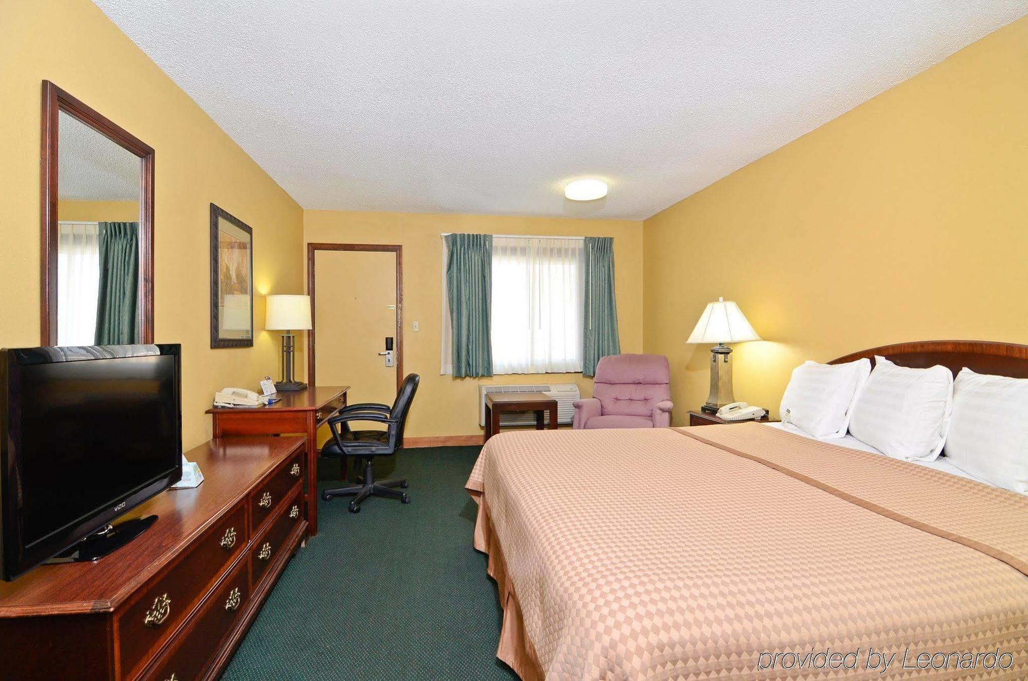 Americas Best Value Inn Iola Εξωτερικό φωτογραφία